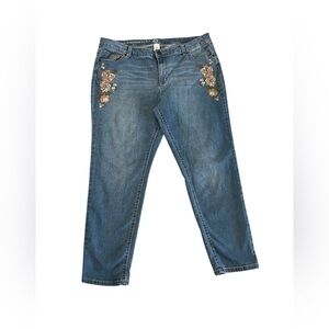W62 Brand Jeans Blue Denim Signature Fit Skinny Floral Embroidery